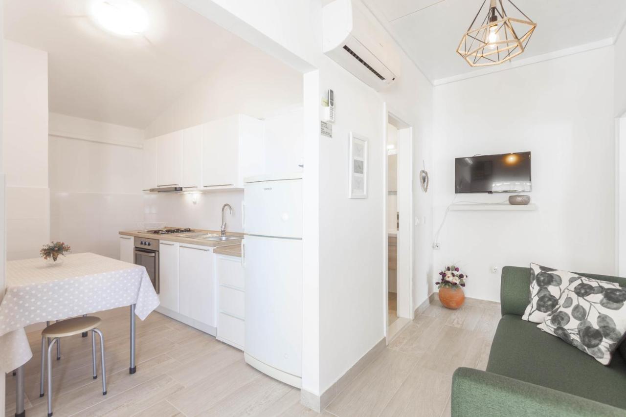 Apartments Maras Makarska Eksteriør bilde