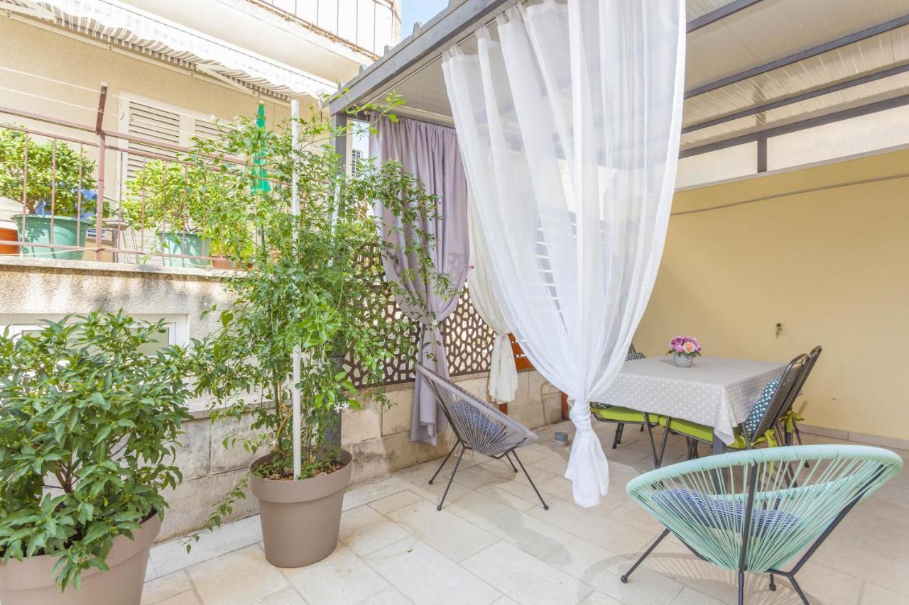 Apartments Maras Makarska Eksteriør bilde