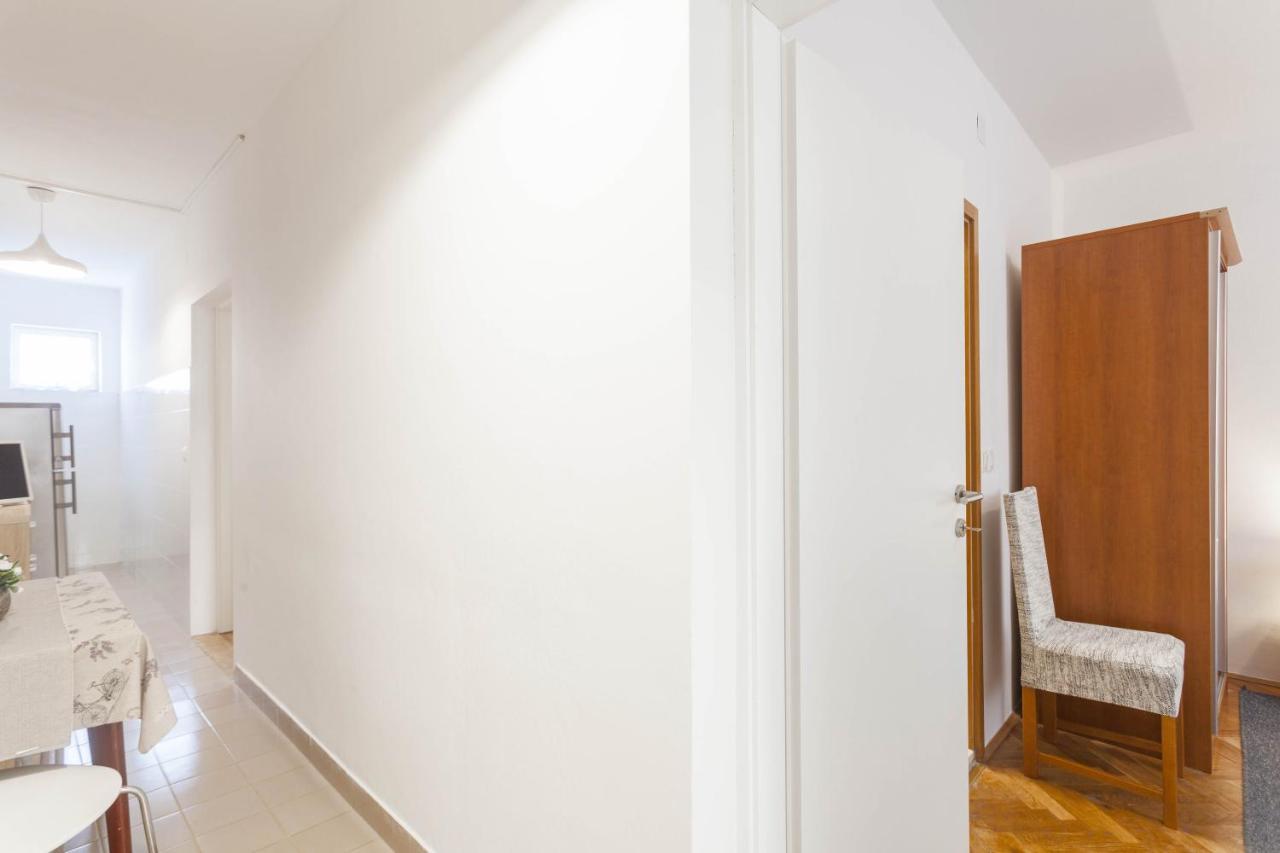 Apartments Maras Makarska Rom bilde