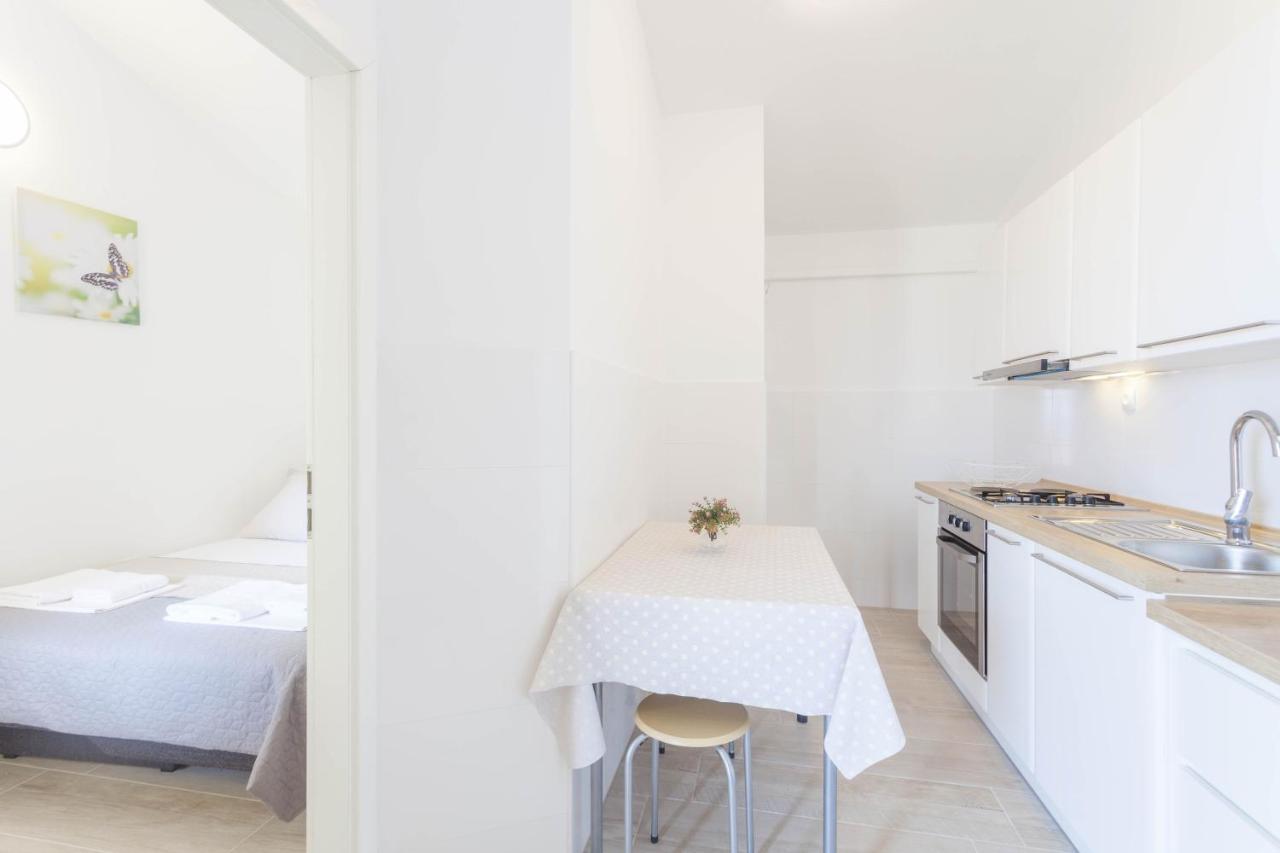 Apartments Maras Makarska Rom bilde